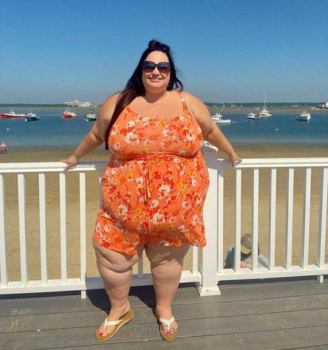 Ssbbwladyjiggles
