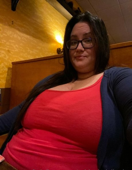 Foto di nudo di fuga di OnlyFans di Ssbbwladyjiggles