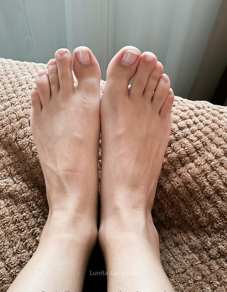 Foto di nudo di fuga di OnlyFans di Lunitagalacticafree