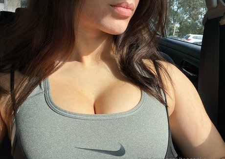Foto di nudo di fuga di OnlyFans di Teagankayefree