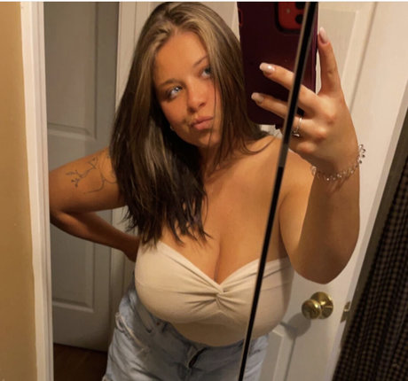 Foto di nudo di fuga di OnlyFans di Meghan P
