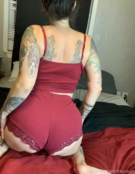 Foto di nudo di fuga di OnlyFans di Freyjaluv1