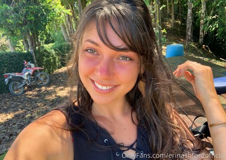 Foto di nudo di fuga di OnlyFans di Erinashford
