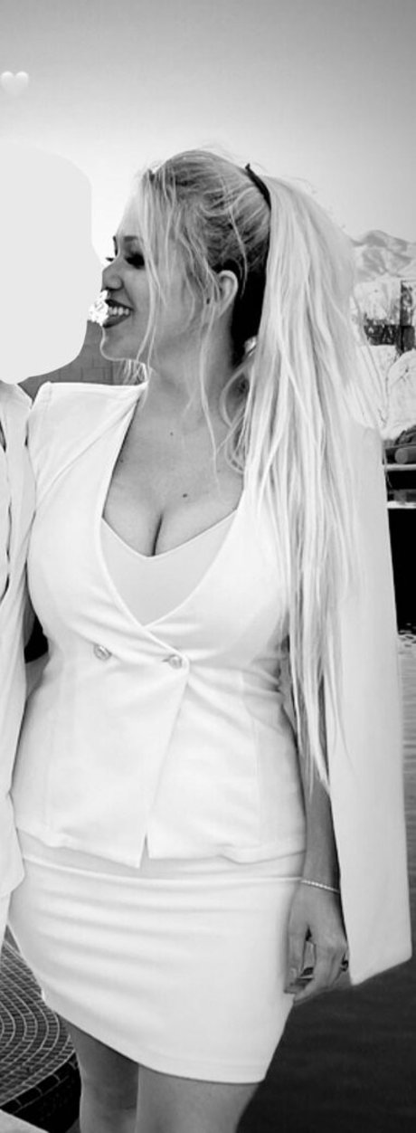 Nicolle A