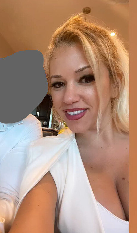 Nicolle A