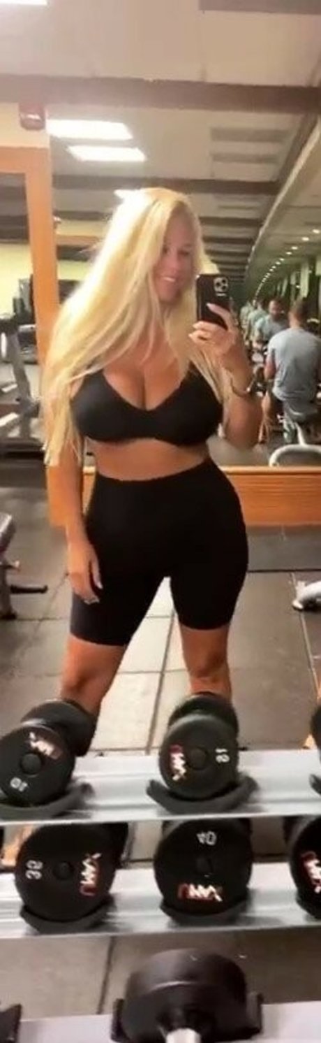 Nicolle A