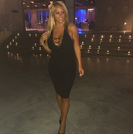 Nicolle A