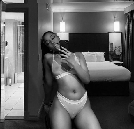 Foto di nudo di fuga di OnlyFans di Unfilteredhours