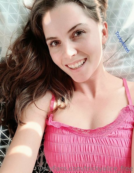 Foto di nudo di fuga di OnlyFans di Trickyalicefree