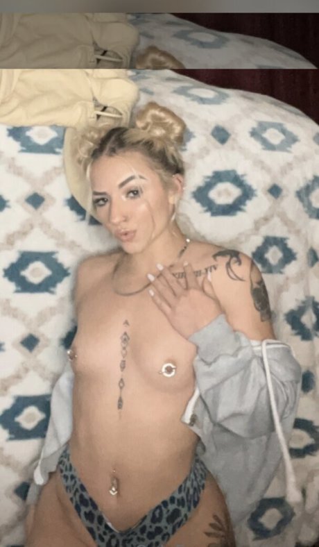 Foto di nudo di fuga di OnlyFans di Hailey Lanes