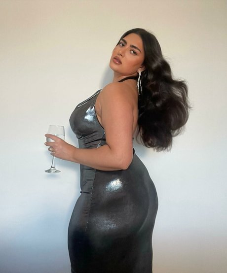 Foto di nudo di fuga di OnlyFans di Irena Drezi