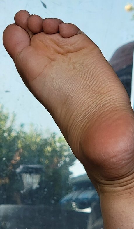 Foto di nudo di fuga di OnlyFans di Trinsfeetfree