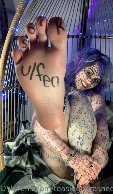 Foto di nudo di fuga di OnlyFans di Teasinglytrashed
