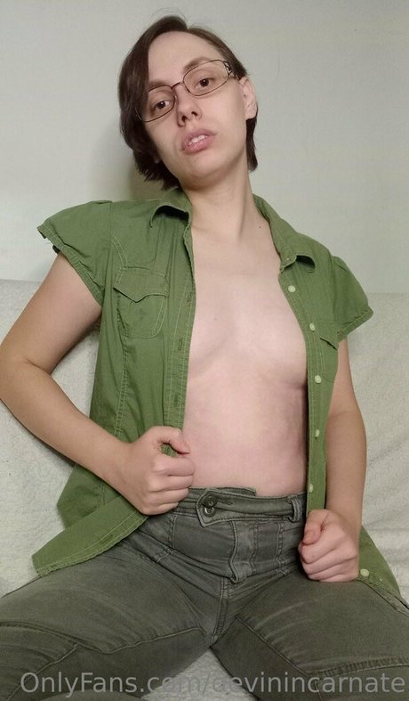 Foto di nudo di fuga di OnlyFans di Devinincarnate