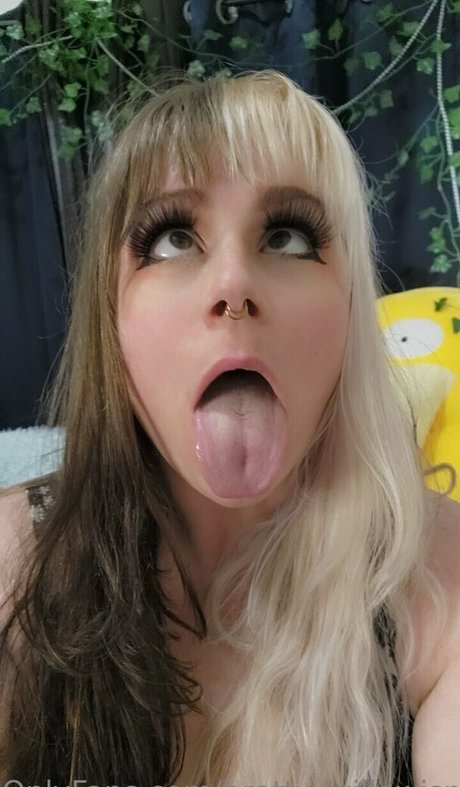 Foto di nudo di fuga di OnlyFans di Brattywillowisp