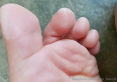 Foto di nudo di fuga di OnlyFans di Zafirofeet18