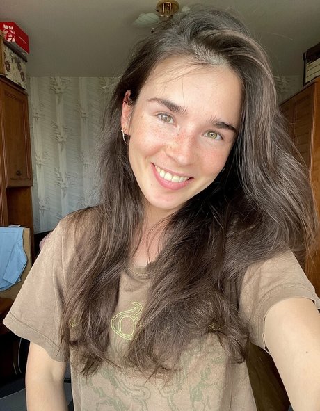 Foto di nudo di fuga di OnlyFans di Odent