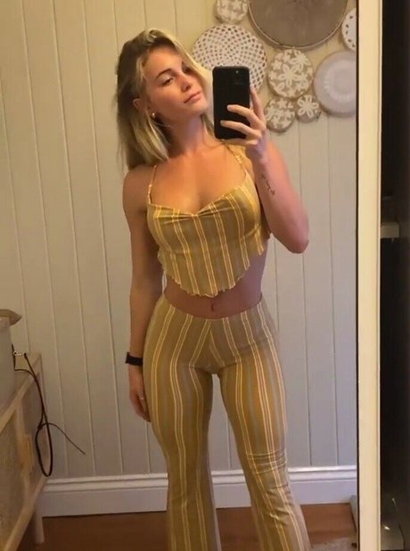 Foto di nudo di fuga di OnlyFans di Morgan Moroney