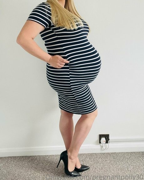 Foto di nudo di fuga di OnlyFans di Pregnantpolly30