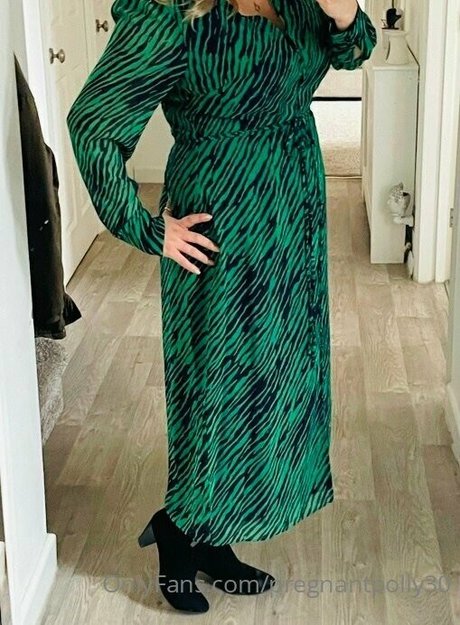 Pregnantpolly30