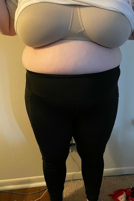 Foto di nudo di fuga di OnlyFans di Garnetuniverse12