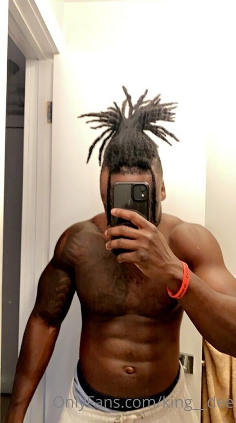Foto di nudo di fuga di OnlyFans di Kingdee