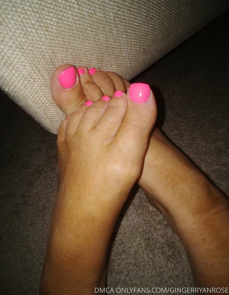 Foto di nudo di fuga di OnlyFans di Msryanrose