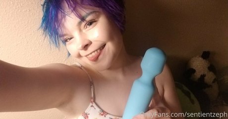 Foto di nudo di fuga di OnlyFans di Sentientzeph
