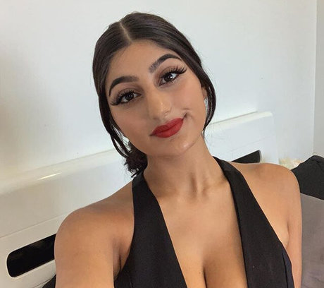 Busty Indian