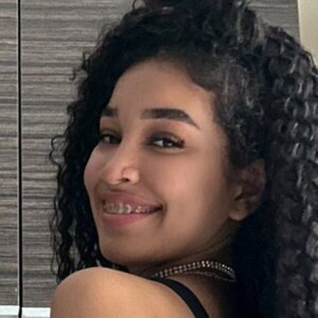 Foto di nudo di fuga di OnlyFans di Mariana Curiel