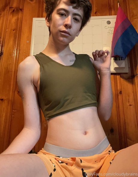 Foto di nudo di fuga di OnlyFans di Cloudybrains