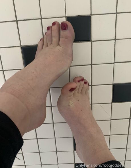 Foto di nudo di fuga di OnlyFans di Footgoddesskat