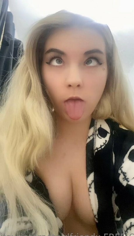 Foto di nudo di fuga di OnlyFans di Yourinternetgirlfriendx