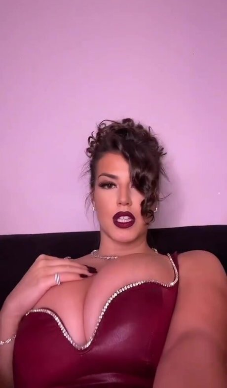Foto di nudo di fuga di OnlyFans di Gena