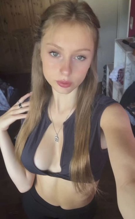 Foto di nudo di fuga di OnlyFans di Trinitysdc
