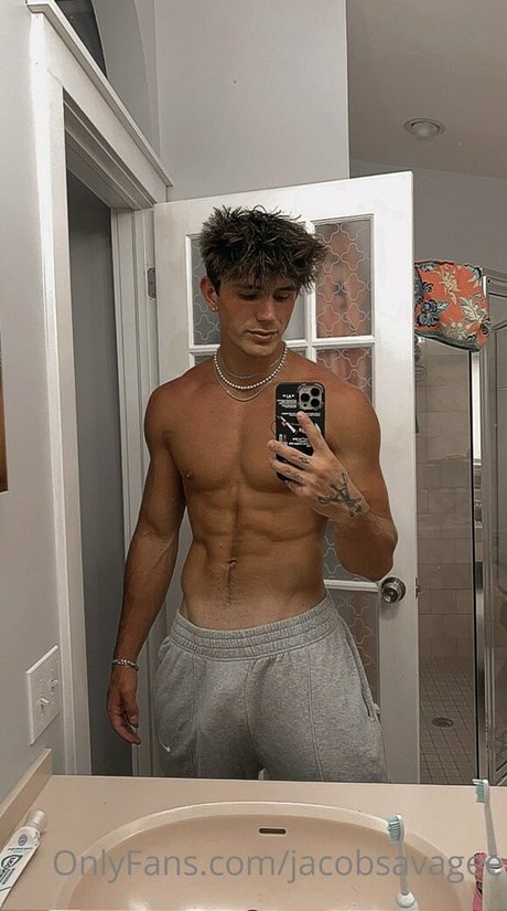 Foto di nudo di fuga di OnlyFans di Jacobsavagee