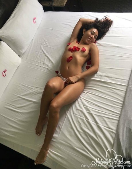 Foto di nudo di fuga di OnlyFans di Melodypetite