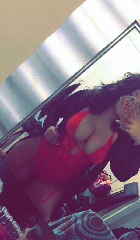 Foto di nudo di fuga di OnlyFans di Therealsarissa