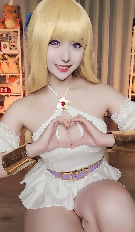 Lewd Cosplayer