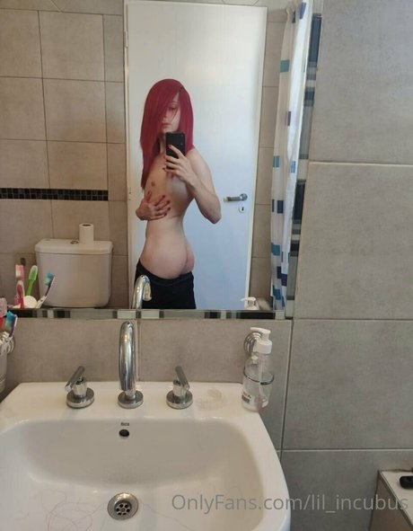 Foto di nudo di fuga di OnlyFans di Lilincubus