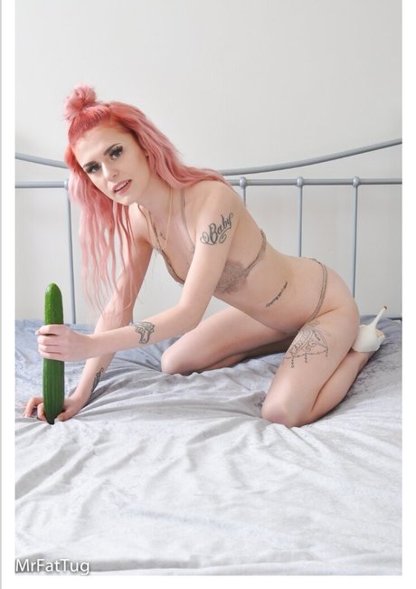 Foto di nudo di fuga di OnlyFans di Beth Randell