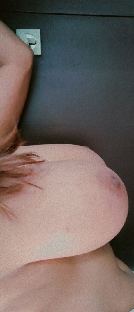 Foto di nudo di fuga di OnlyFans di Shiviconic7