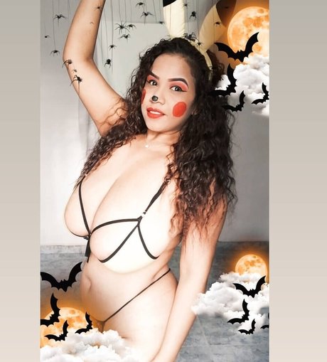 Foto di nudo di fuga di OnlyFans di Isa Gomez