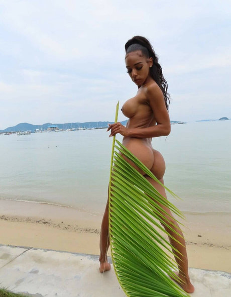 Larissa Castr0