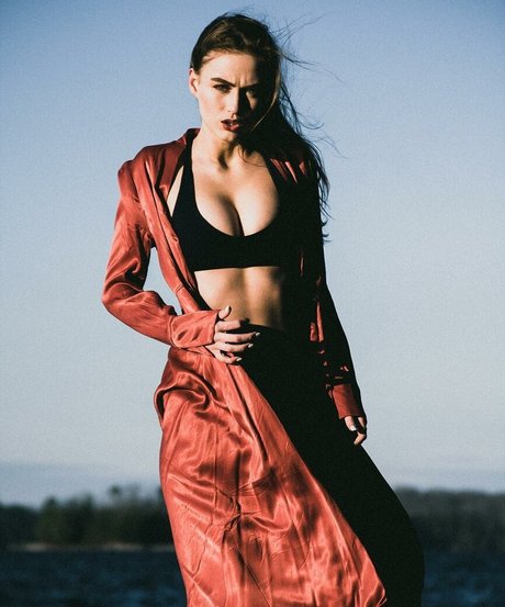 Foto di nudo di fuga di OnlyFans di Madison Lintz