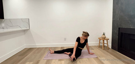 Yogawithemily