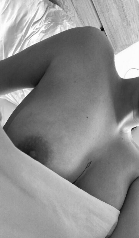 Foto di nudo di fuga di OnlyFans di Engelic