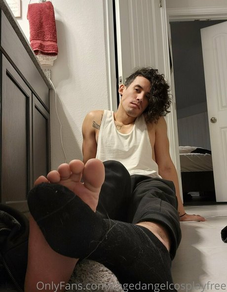 Cagedangelcosplayfree