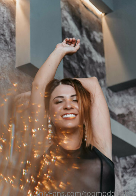 Foto di nudo di fuga di OnlyFans di Topmodelalice