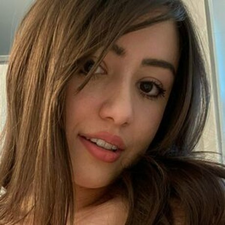 Foto di nudo di fuga di OnlyFans di Candiikayn